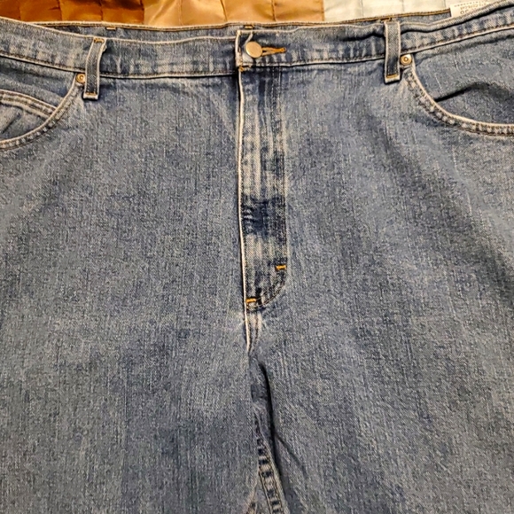 Wrangler Jean's 42 x 30 - Picture 1 of 5